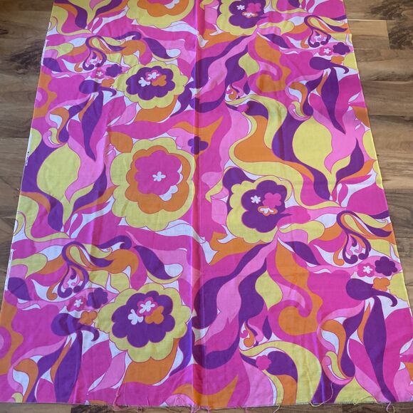 Vintage 60s 70s Flower Power Fabric 2.5 YARDS Psychedelic Hippie Groovy Retro - Picture 1 of 7